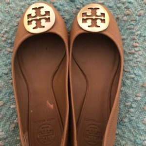 Tory Burch camel colored flats 6.5